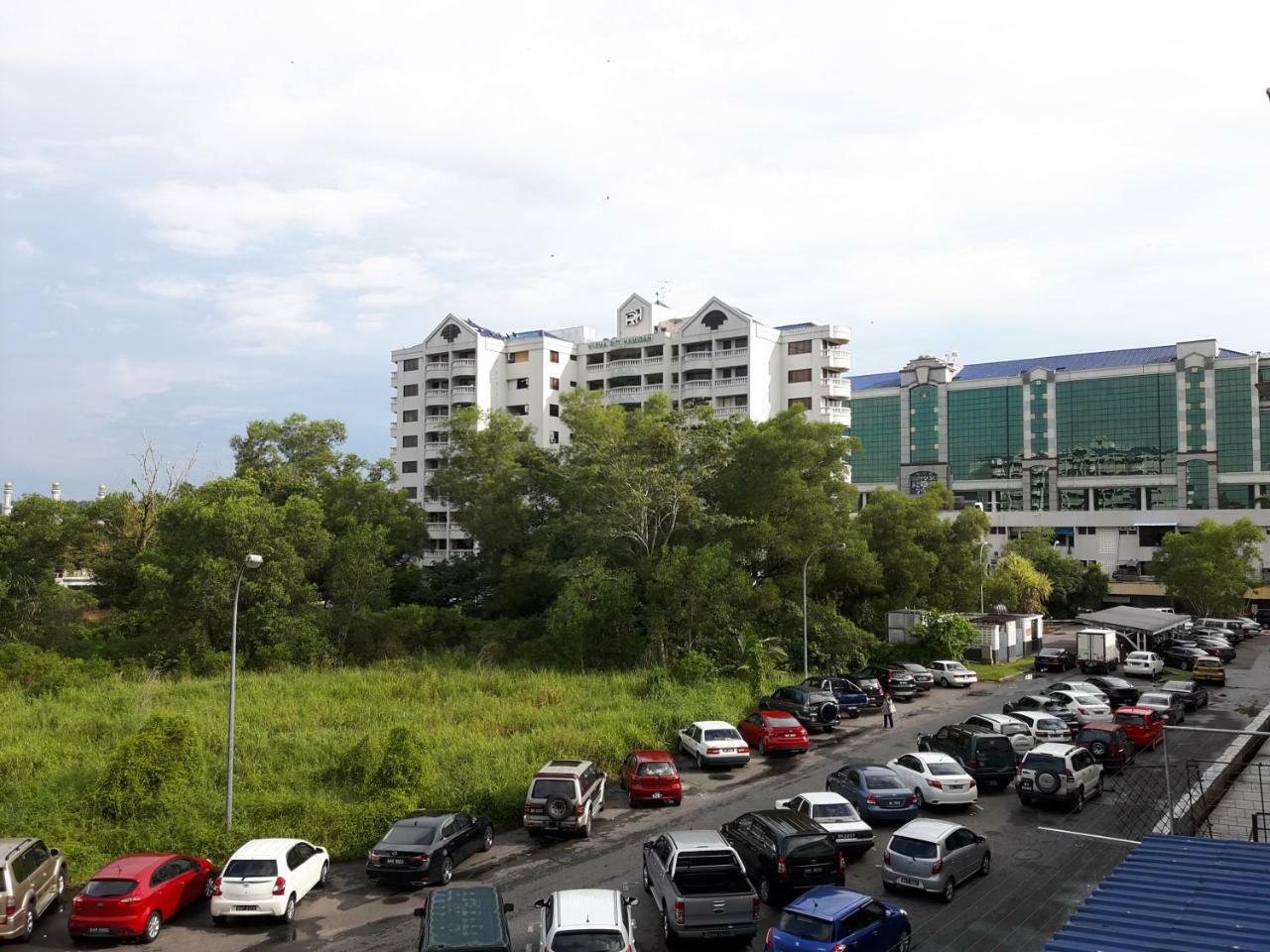 Ez Lodgings Kampong Gadong المظهر الخارجي الصورة