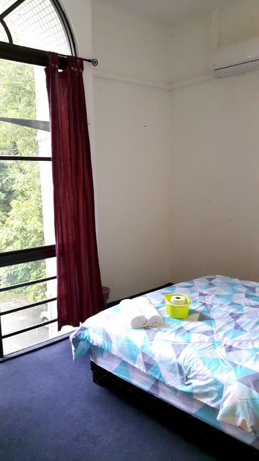 Ez Lodgings Kampong Gadong المظهر الخارجي الصورة