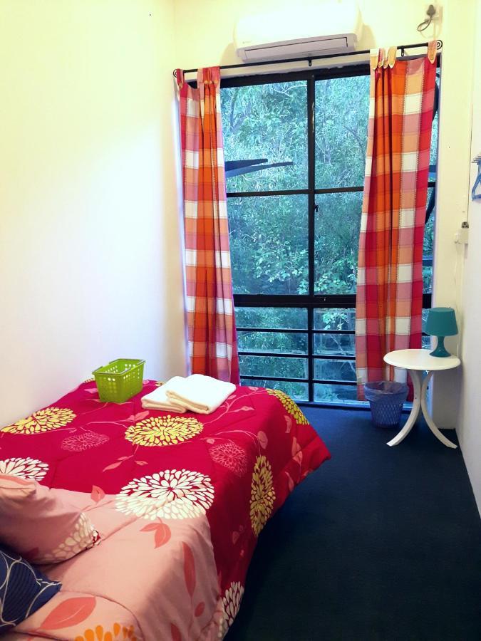 Ez Lodgings Kampong Gadong المظهر الخارجي الصورة